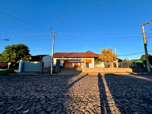 Casa / Sobrado à venda em Concórdia, Ivoti