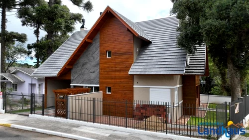 Casa / Sobrado à venda em ., Canela