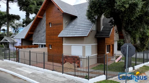 Casa / Sobrado à venda em ., Canela
