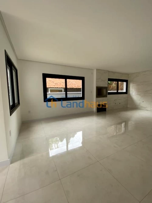 Casa / Sobrado à venda em Hortênsias, Canela