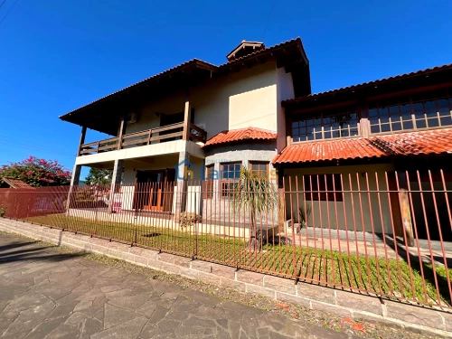 Casa / Sobrado à venda em Farroupilha, Ivoti