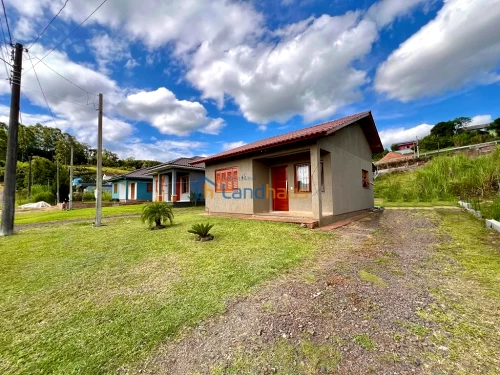 Casa / Sobrado à venda em Centro, São José do Hortêncio
