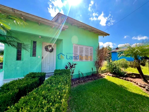 Casa / Sobrado à venda em Centro, São José do Hortêncio