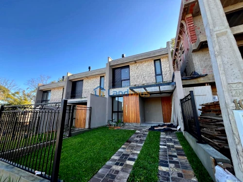 Casa / Sobrado à venda em Concórdia, Ivoti