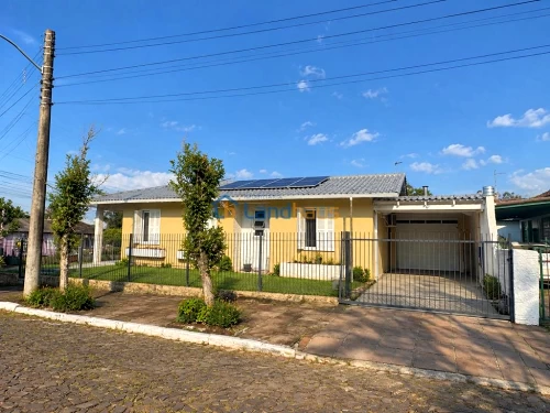 Casa / Sobrado à venda em Farroupilha, Ivoti